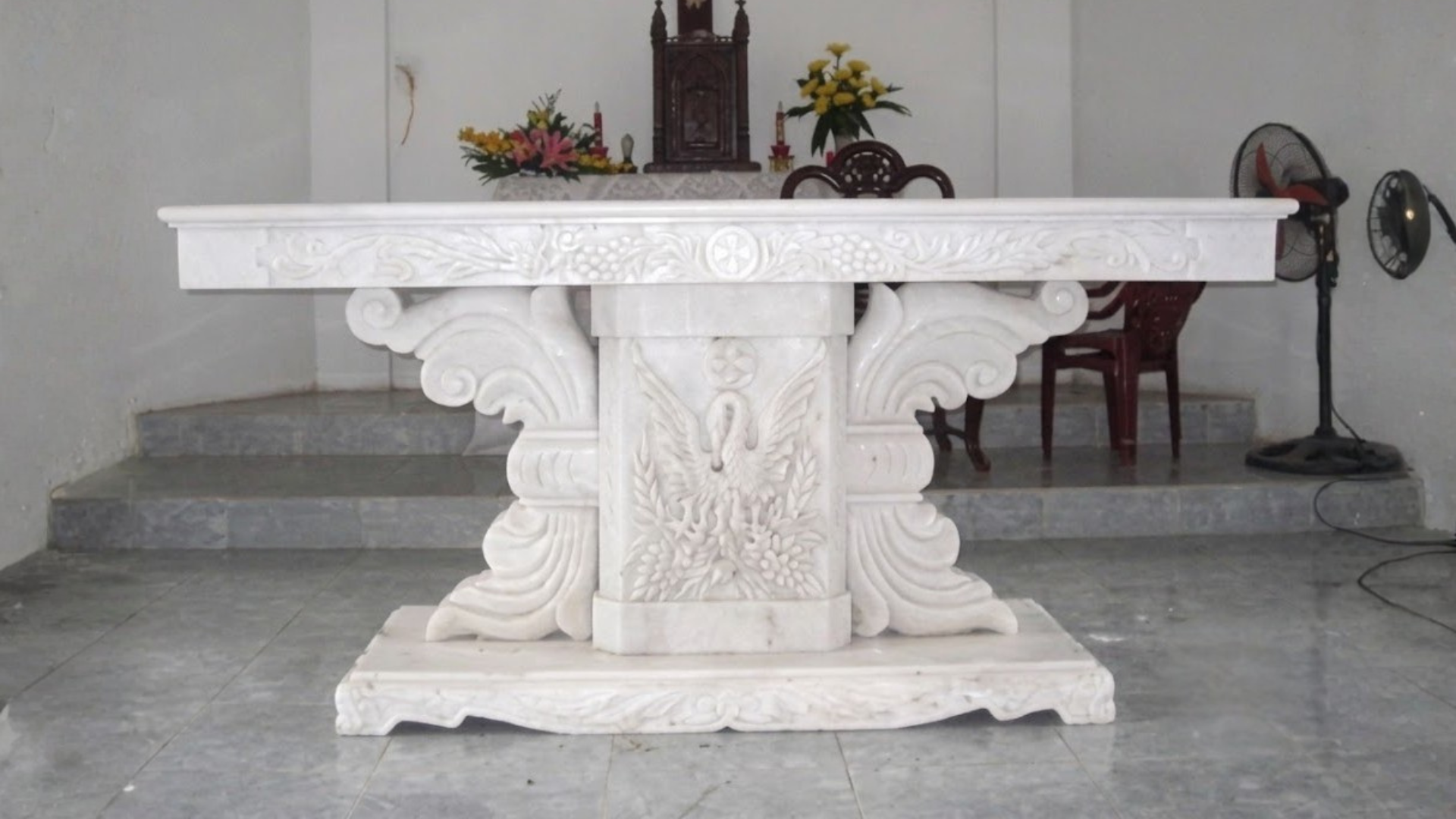 Kinh nghiệm chọn Bàn Lễ Đá theo không gian nhà thờ